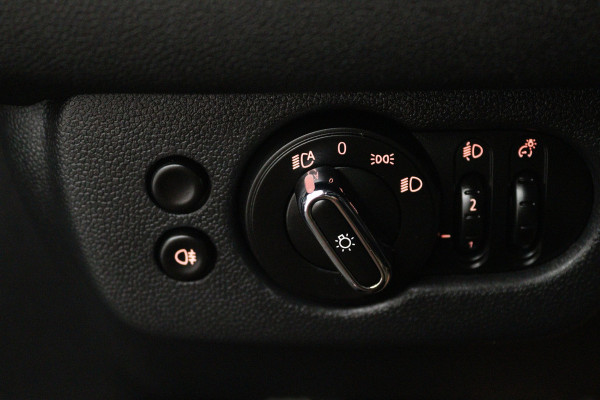 MINI Clubman 1.5 One Chili (STOELVERWARMING, CAMERA, DEALER ONDERHOUDEN)