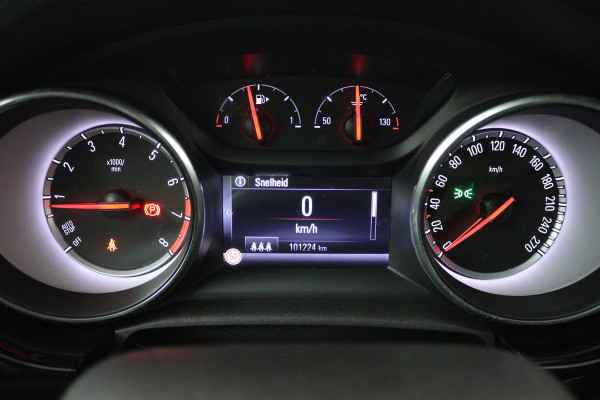 Opel Astra 1.4 Innovation (ACHTERUITRIJCAMERA, NAVIGATIE, PARKEERSENSOREN)
