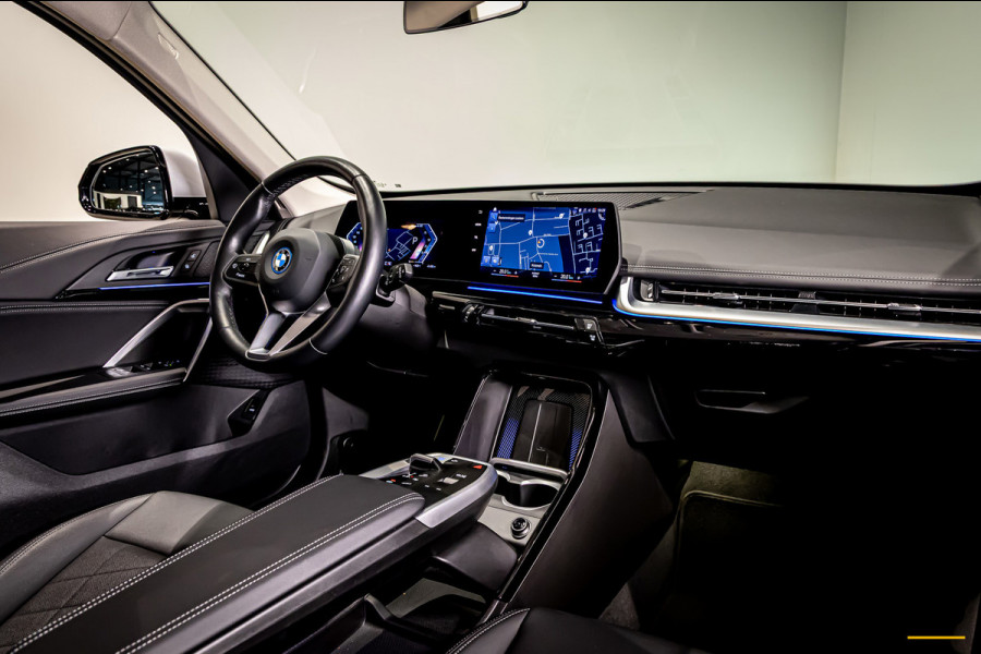 BMW iX1 XDrive30 Launch Edition 67 kWh|Camera|CarPlay|BTW|1e