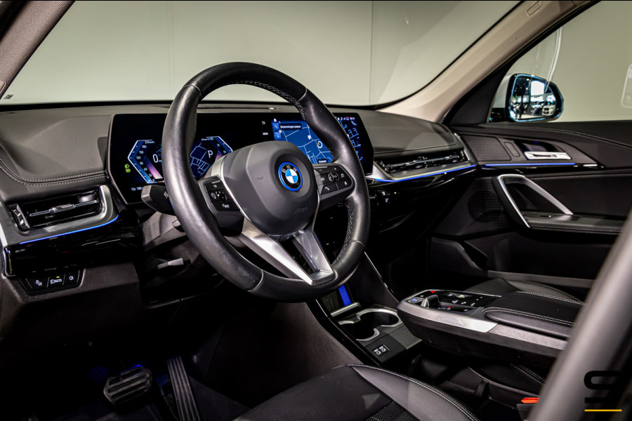 BMW iX1 XDrive30 Launch Edition 67 kWh|Camera|CarPlay|BTW|1e