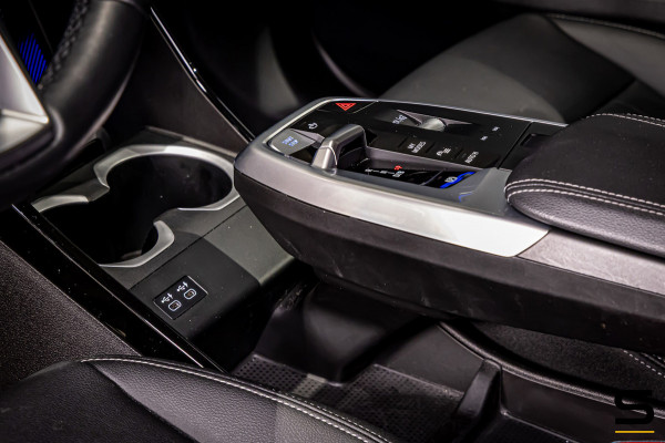 BMW iX1 XDrive30 Launch Edition 67 kWh|Camera|CarPlay|BTW|1e