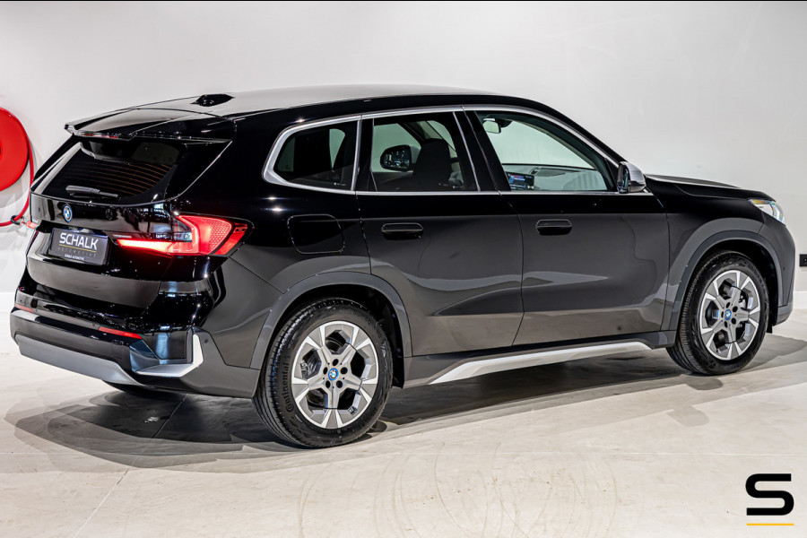 BMW iX1 XDrive30 Launch Edition 67 kWh|Camera|CarPlay|BTW|1e
