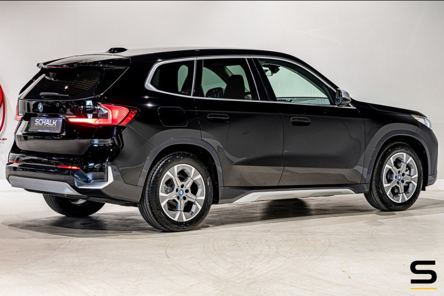 BMW iX1 XDrive30 Launch Edition 67 kWh|Camera|CarPlay|BTW|1e