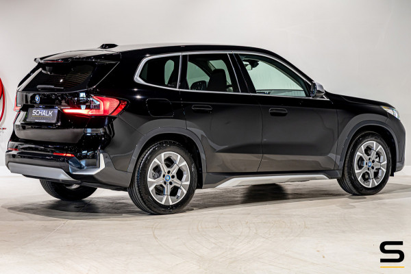 BMW iX1 XDrive30 Launch Edition 67 kWh|Camera|CarPlay|BTW|1e