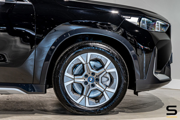 BMW iX1 XDrive30 Launch Edition 67 kWh|Camera|CarPlay|BTW|1e