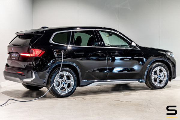 BMW iX1 XDrive30 Launch Edition 67 kWh|Camera|CarPlay|BTW|1e