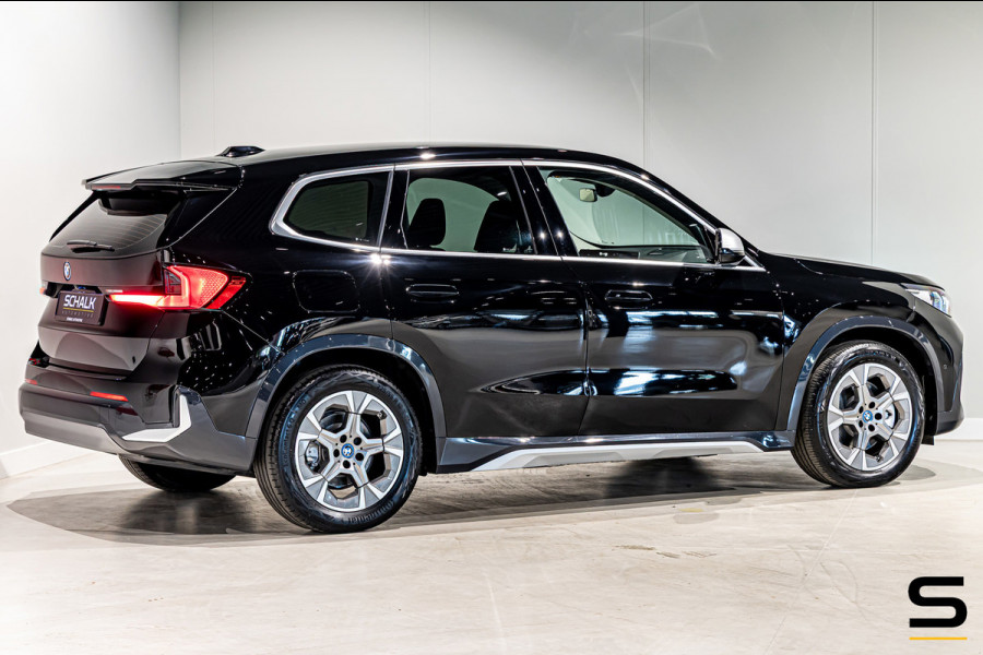 BMW iX1 XDrive30 Launch Edition 67 kWh|Camera|CarPlay|BTW|1e