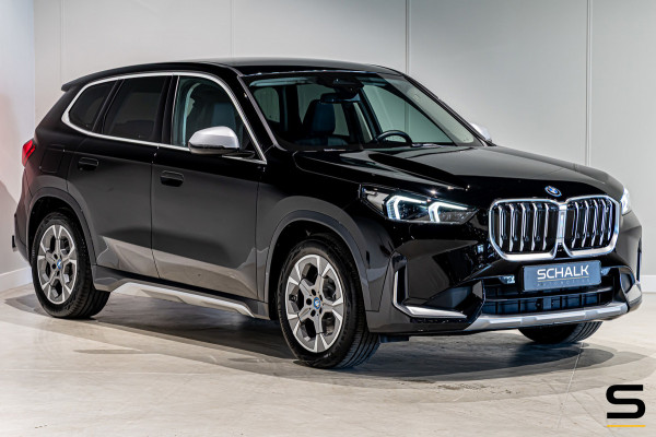 BMW iX1 XDrive30 Launch Edition 67 kWh|Camera|CarPlay|BTW|1e
