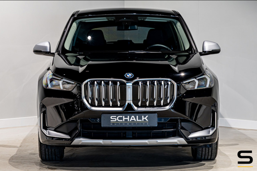 BMW iX1 XDrive30 Launch Edition 67 kWh|Camera|CarPlay|BTW|1e