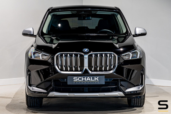 BMW iX1 XDrive30 Launch Edition 67 kWh|Camera|CarPlay|BTW|1e