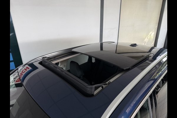 BMW X1 xDrive30e 327 PK Panoramadak / Leer / HUD / Trekhaak / 360 camera