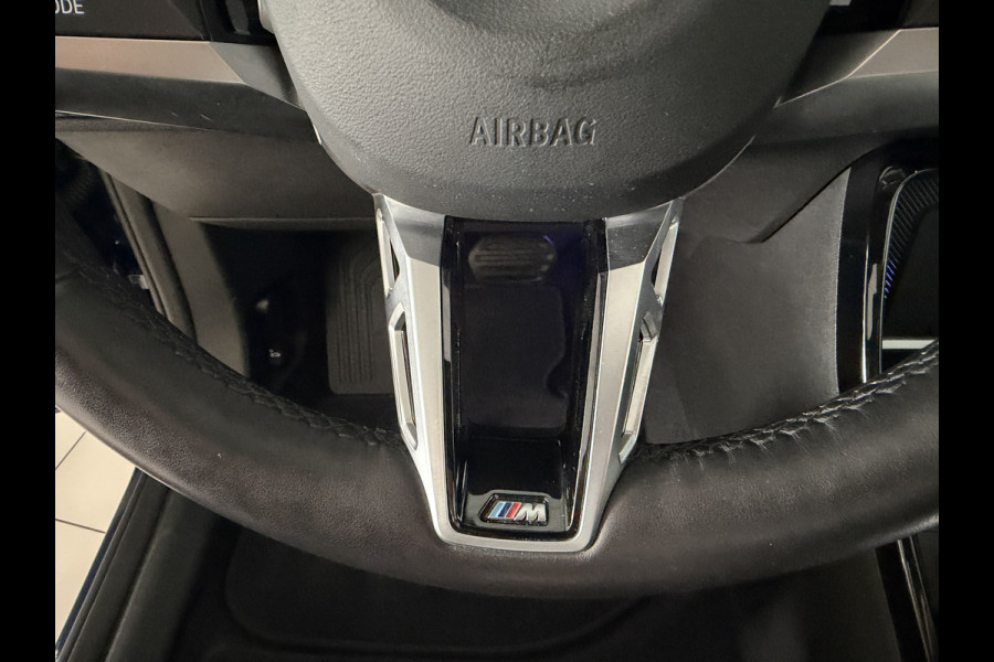 BMW X1 xDrive30e 327 PK Panoramadak / Leer / HUD / Trekhaak / 360 camera