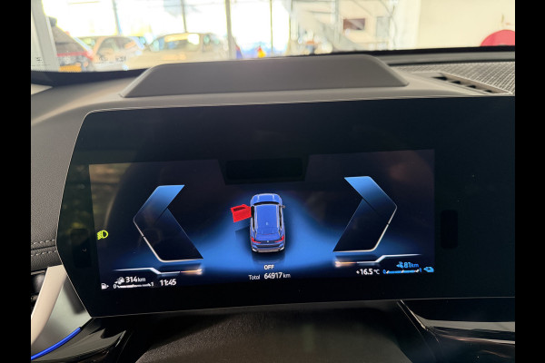 BMW X1 xDrive30e 327 PK Panoramadak / Leer / HUD / Trekhaak / 360 camera