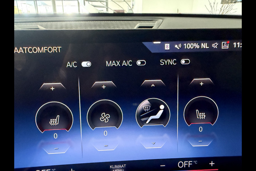 BMW X1 xDrive30e 327 PK Panoramadak / Leer / HUD / Trekhaak / 360 camera