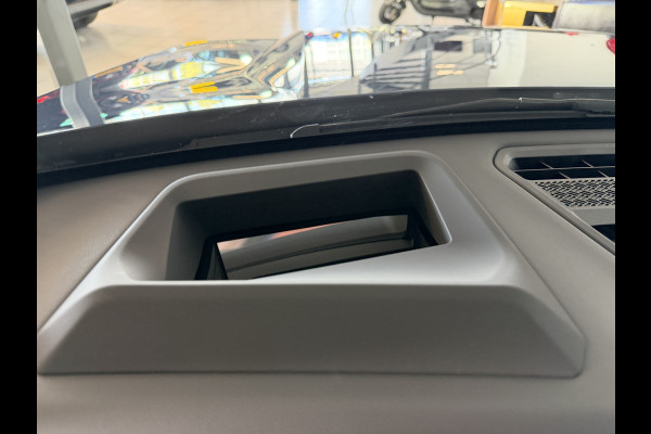 BMW X1 xDrive30e 327 PK Panoramadak / Leer / HUD / Trekhaak / 360 camera