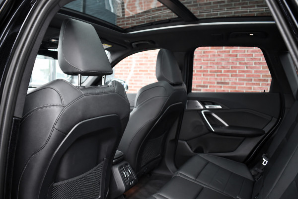 BMW iX1 xDrive30 M-Sport Pano ACC Trekh E-zetels HUD H/K Massage