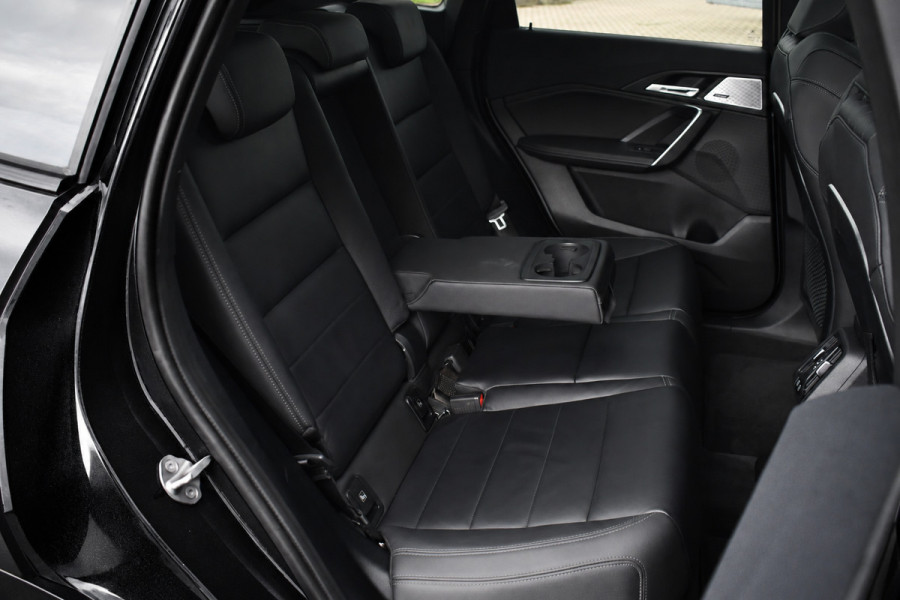 BMW iX1 xDrive30 M-Sport Pano ACC Trekh E-zetels HUD H/K Massage
