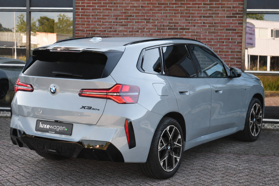BMW X3 30e xDrive M-Sport ACC HUD 360 E-zetels Iconic-glow Brooklyngrau