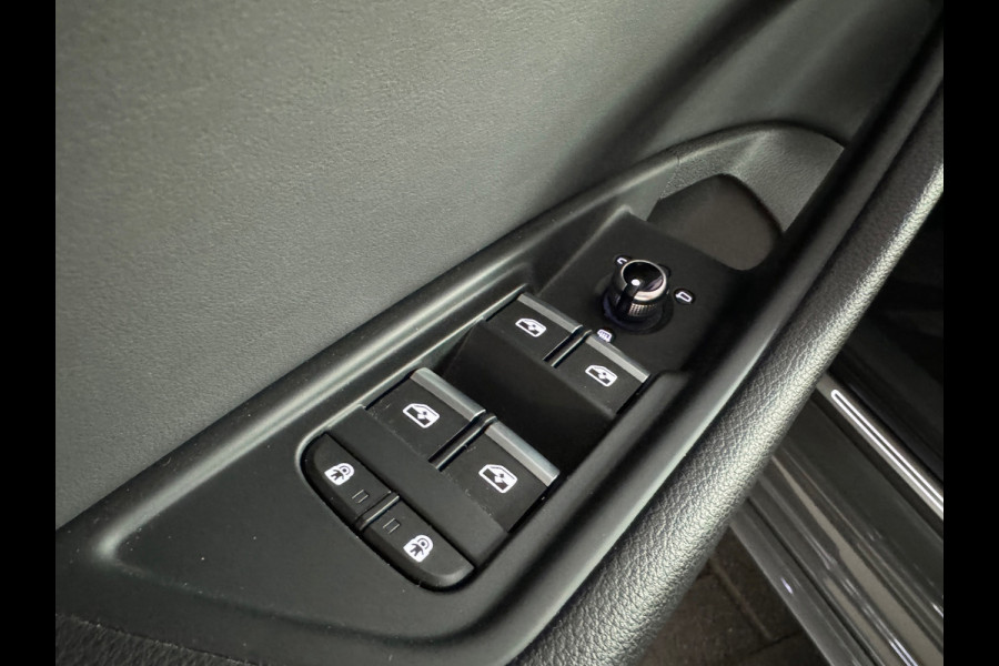 Audi A4 AVANT 35 TFSI S Line Sfeer|Camera|Keyless|BTW|Carplay