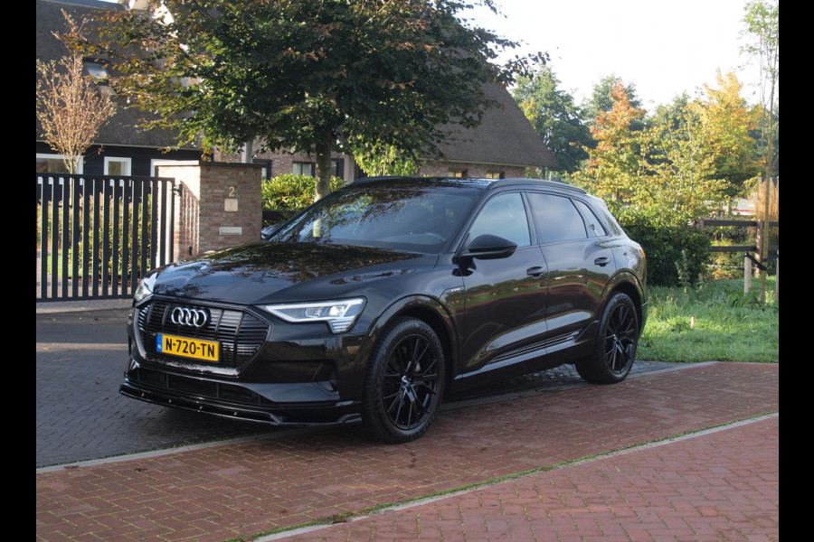 Audi e-tron 55 quattro Advanced edition Plus 95 kWh | Black Optic Pakket | Maxton Spoiler | Camera | Sfeerverlichting | NL-Auto |