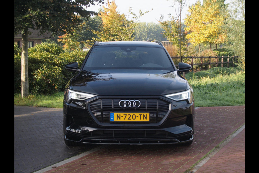 Audi e-tron 55 quattro Advanced edition Plus 95 kWh | Black Optic Pakket | Maxton Spoiler | Camera | Sfeerverlichting | NL-Auto |