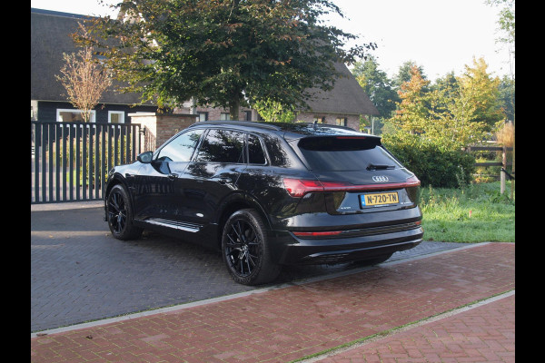 Audi e-tron 55 quattro Advanced edition Plus 95 kWh | Black Optic Pakket | Maxton Spoiler | Camera | Sfeerverlichting | NL-Auto |