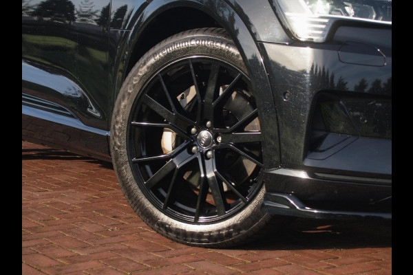 Audi e-tron 55 quattro Advanced edition Plus 95 kWh | Black Optic Pakket | Maxton Spoiler | Camera | Sfeerverlichting | NL-Auto |
