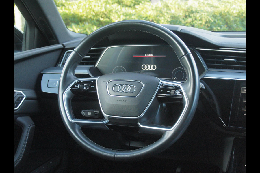 Audi e-tron 55 quattro Advanced edition Plus 95 kWh | Black Optic Pakket | Maxton Spoiler | Camera | Sfeerverlichting | NL-Auto |
