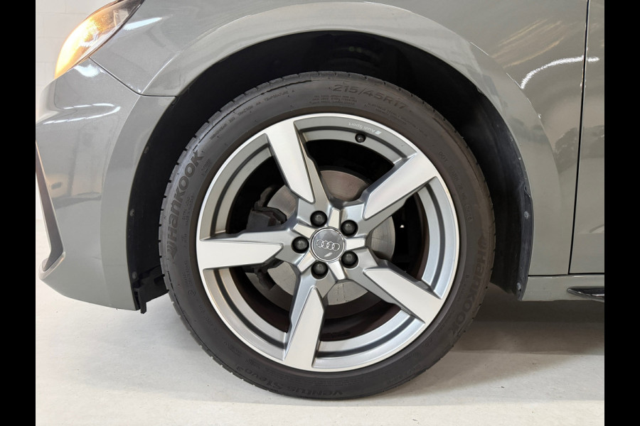 Audi A1 SPORTBACK 30 TFSI*Stoelverwarming*Parkeersensoren*