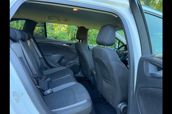 Opel Astra Sports Tourer 1.2 Business Edition | Cruise control + Navi + NAP Nu € 6.950,- !!!