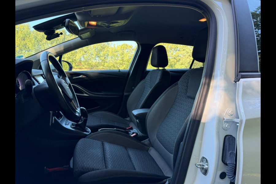 Opel Astra Sports Tourer 1.2 Business Edition | Cruise control + Navi + NAP Nu € 6.950,- !!!
