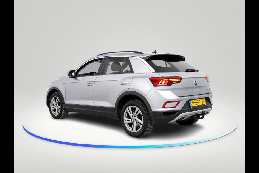 Volkswagen T-Roc 1.5 TSI Life 75 Edition 150 pk Automaat | Navigatie | Trekhaak | Parkeersensoren (Park assist) | Achteruitrijcamera | Adaptieve cruise control | Lane assist | Apple carplay / Android auto |