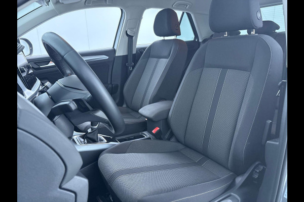 Volkswagen T-Roc 1.5 TSI Life 75 Edition 150 pk Automaat | Navigatie | Trekhaak | Parkeersensoren (Park assist) | Achteruitrijcamera | Adaptieve cruise control | Lane assist | Apple carplay / Android auto |