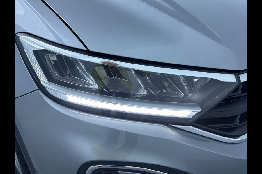 Volkswagen T-Roc 1.5 TSI Life 75 Edition 150 pk Automaat | Navigatie | Trekhaak | Parkeersensoren (Park assist) | Achteruitrijcamera | Adaptieve cruise control | Lane assist | Apple carplay / Android auto |