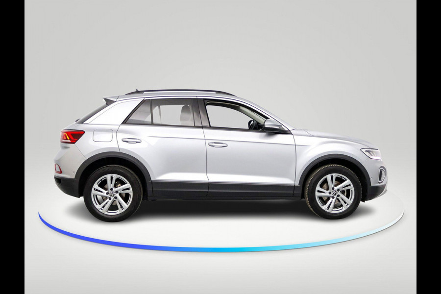 Volkswagen T-Roc 1.5 TSI Life 75 Edition 150 pk Automaat | Navigatie | Trekhaak | Parkeersensoren (Park assist) | Achteruitrijcamera | Adaptieve cruise control | Lane assist | Apple carplay / Android auto |