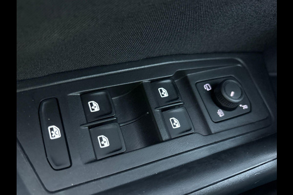 Volkswagen T-Roc 1.5 TSI Life 75 Edition 150 pk Automaat | Navigatie | Trekhaak | Parkeersensoren (Park assist) | Achteruitrijcamera | Adaptieve cruise control | Lane assist | Apple carplay / Android auto |