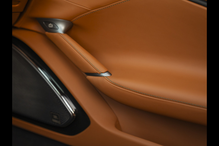 Ferrari Roma Spider 3.9 V8 | Full carbon