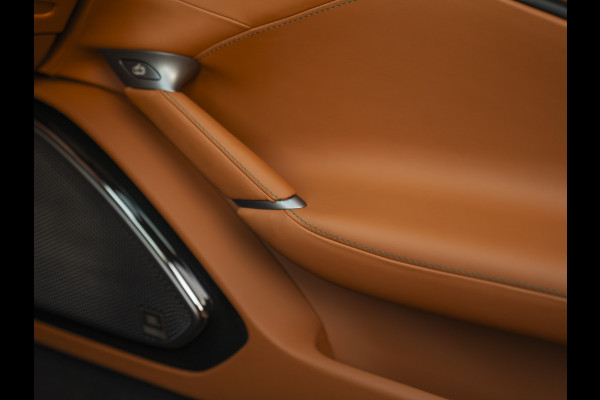Ferrari Roma Spider 3.9 V8 | Full carbon