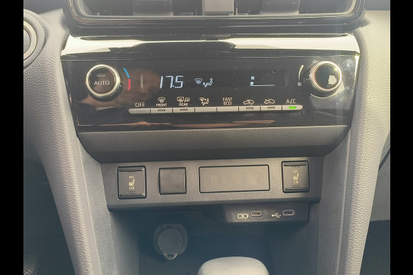 Toyota Yaris Cross 1.5 Hybrid 115 Dynamic uit 2026 Rijklaar + Fabrieksgarantie tot 10 jaar Henk Jongen Auto's in Helmond,  al 50 jaar service zoals 't hoort!