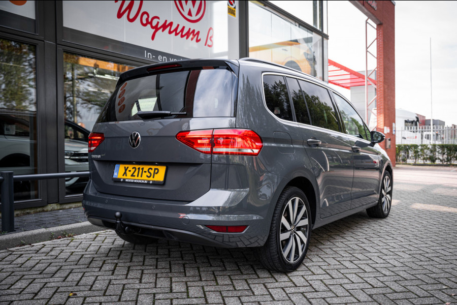 Volkswagen Touran 1.5 TSI Highline 7p | Autom. | PDC | Cruise | Trekhaak | LMV | Climate |