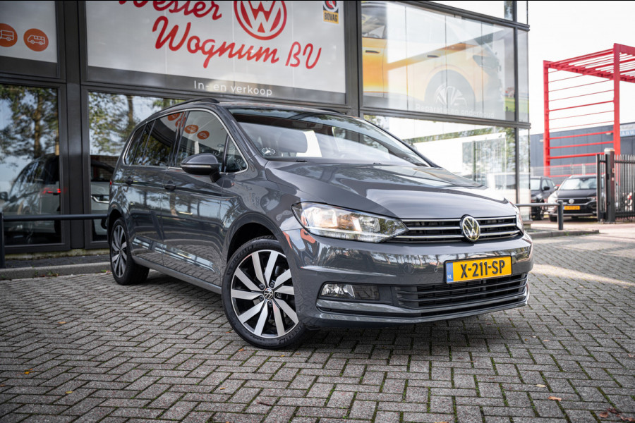 Volkswagen Touran 1.5 TSI Highline 7p | Autom. | PDC | Cruise | Trekhaak | LMV | Climate |