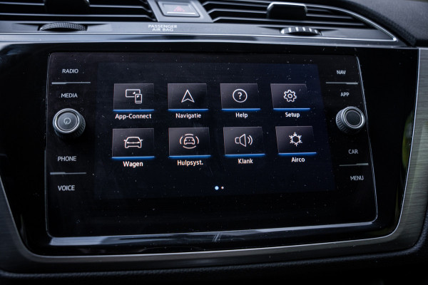 Volkswagen Touran 1.5 TSI Highline 7p | Autom. | PDC | Cruise | Trekhaak | LMV | Climate |