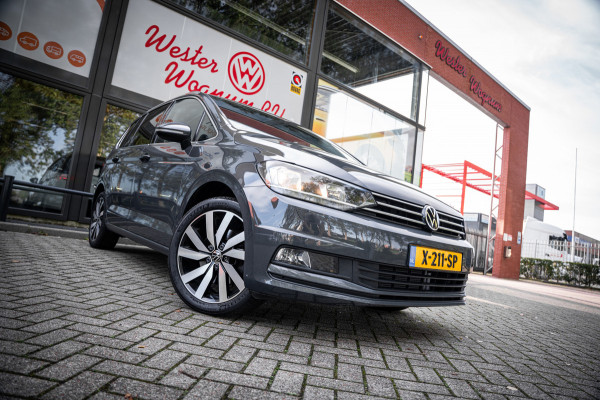 Volkswagen Touran 1.5 TSI Highline 7p | Autom. | PDC | Cruise | Trekhaak | LMV | Climate |