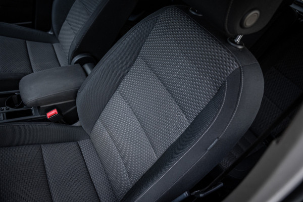 Volkswagen Touran 1.5 TSI Highline 7p | Autom. | PDC | Cruise | Trekhaak | LMV | Climate |