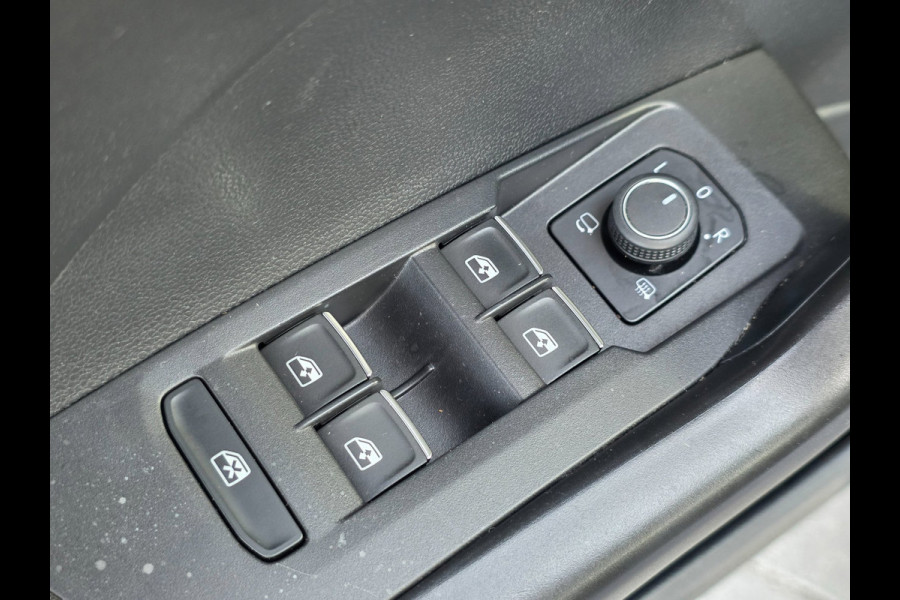 Volkswagen T-Cross 1.0 TSI R-Line | CAMERA | ADAPTIVE | CARPLAY | CLIMA | 18 INCH | KEYLESS