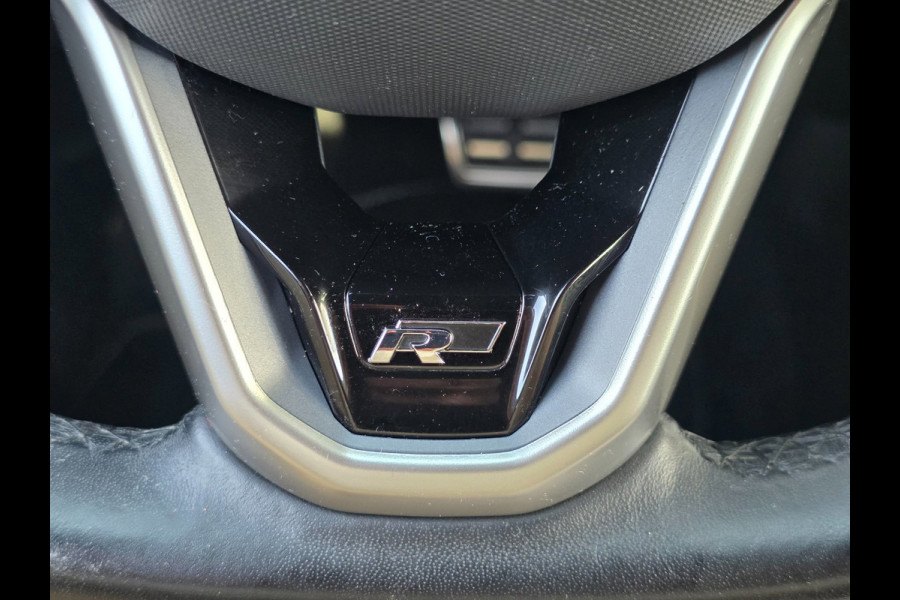 Volkswagen T-Cross 1.0 TSI R-Line | CAMERA | ADAPTIVE | CARPLAY | CLIMA | 18 INCH | KEYLESS