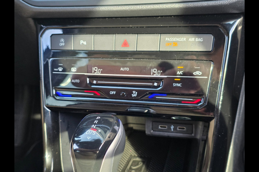 Volkswagen T-Cross 1.0 TSI R-Line | CAMERA | ADAPTIVE | CARPLAY | CLIMA | 18 INCH | KEYLESS