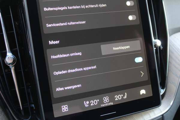 Volvo XC60 2.0 T6 Plug-in hybrid AWD Plus Dark | Luchtvering | Head-Up | Trekhaak | 360 Camera