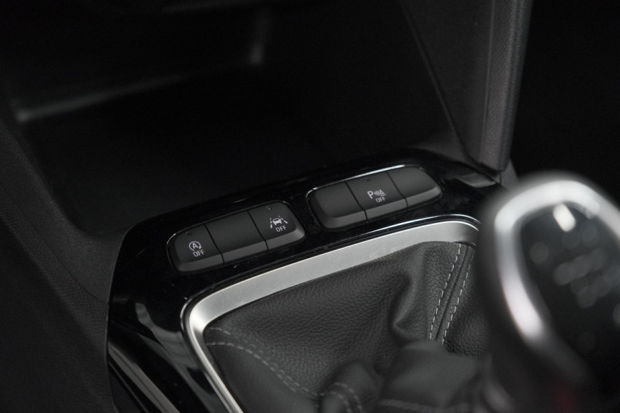 Opel Corsa Turbo 100 Level 3 | Stoelverwarming | Navigatie | Parkeersensoren | Apple Carplay