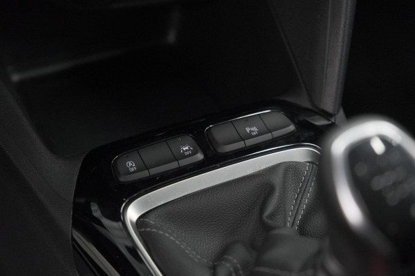 Opel Corsa Turbo 100 Level 3 | Stoelverwarming | Navigatie | Parkeersensoren | Apple Carplay